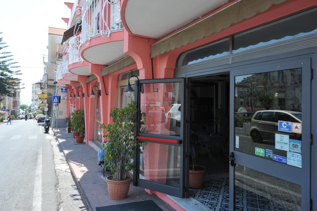 Hotel Europa Minori Esterno foto